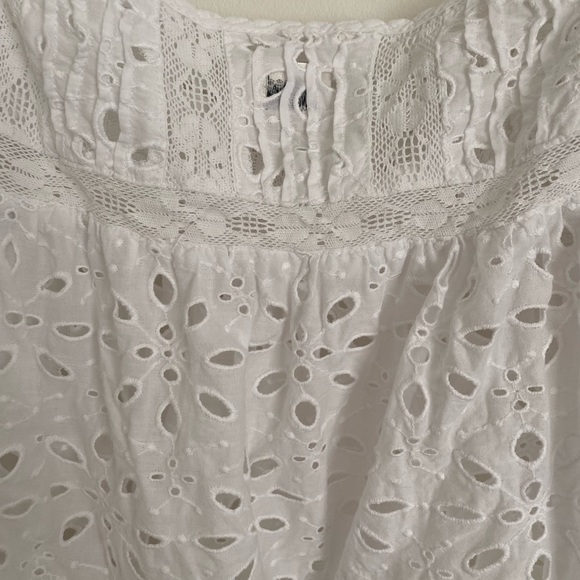 Wilfred - eyelet puff sleeve top (small) - Picture 6 of 6
